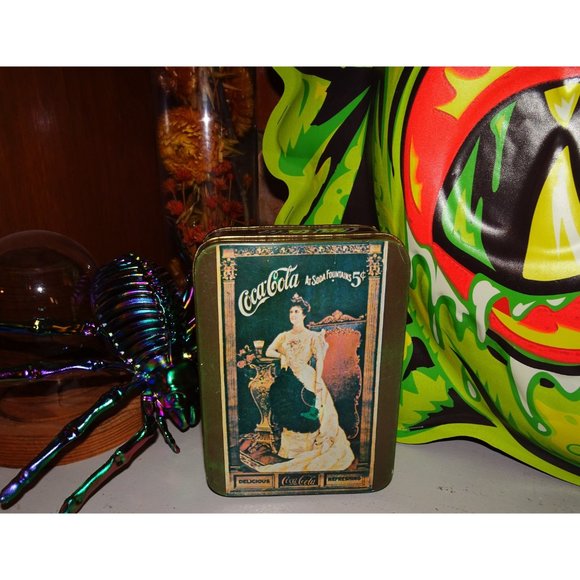 Vintage Coca Cola Queen Mary Tin w/ Note Pad collectible memorabilia stash box - Picture 7 of 11
